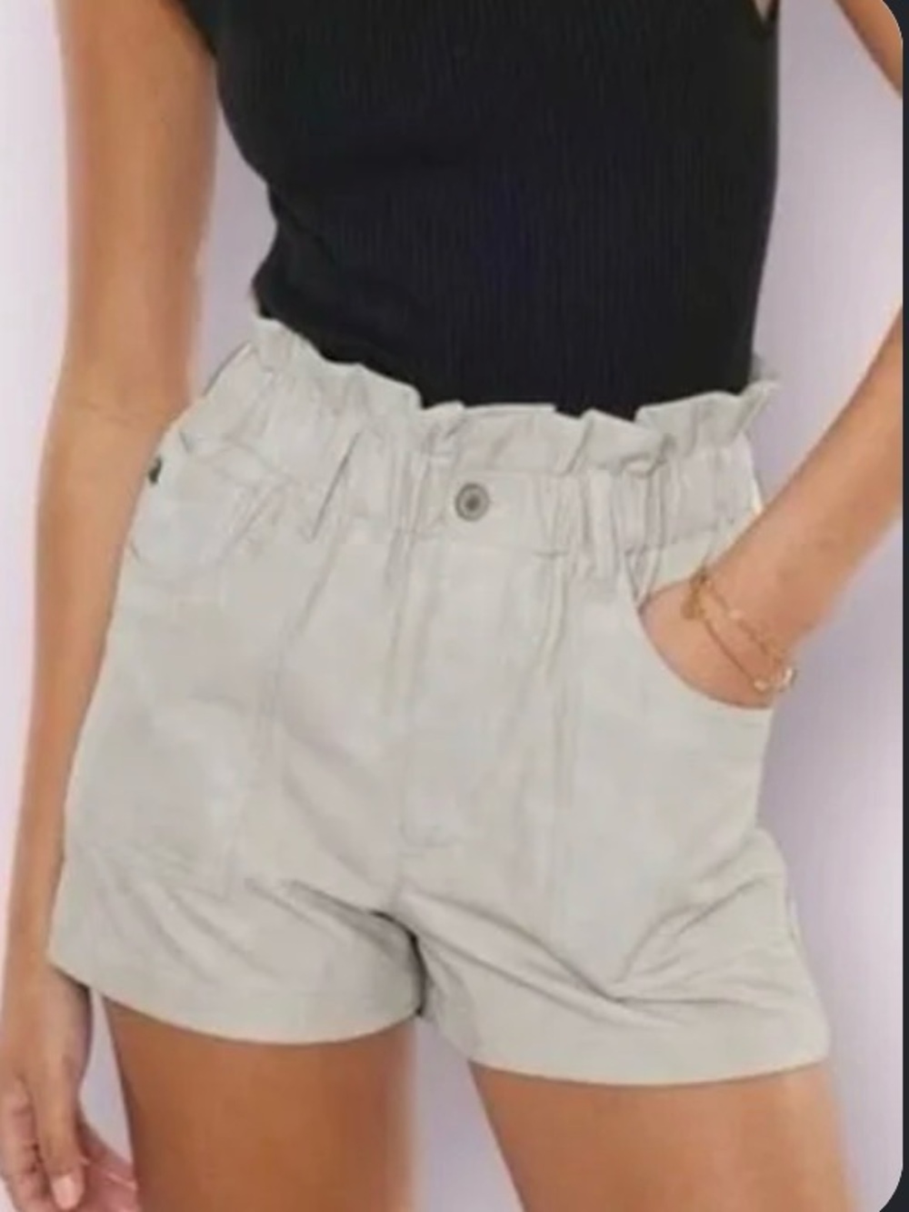 KanCan High-Waist faux leather Paperbag Shorts in Taupe
